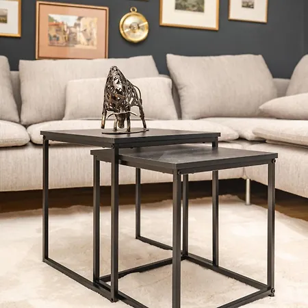 Elegant And Fully Equipped In