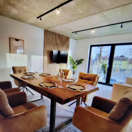 Elegant And Fully Equipped In