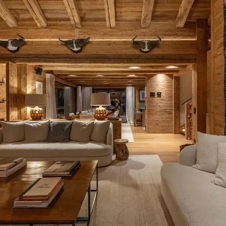 Elegant And Fully Equipped In